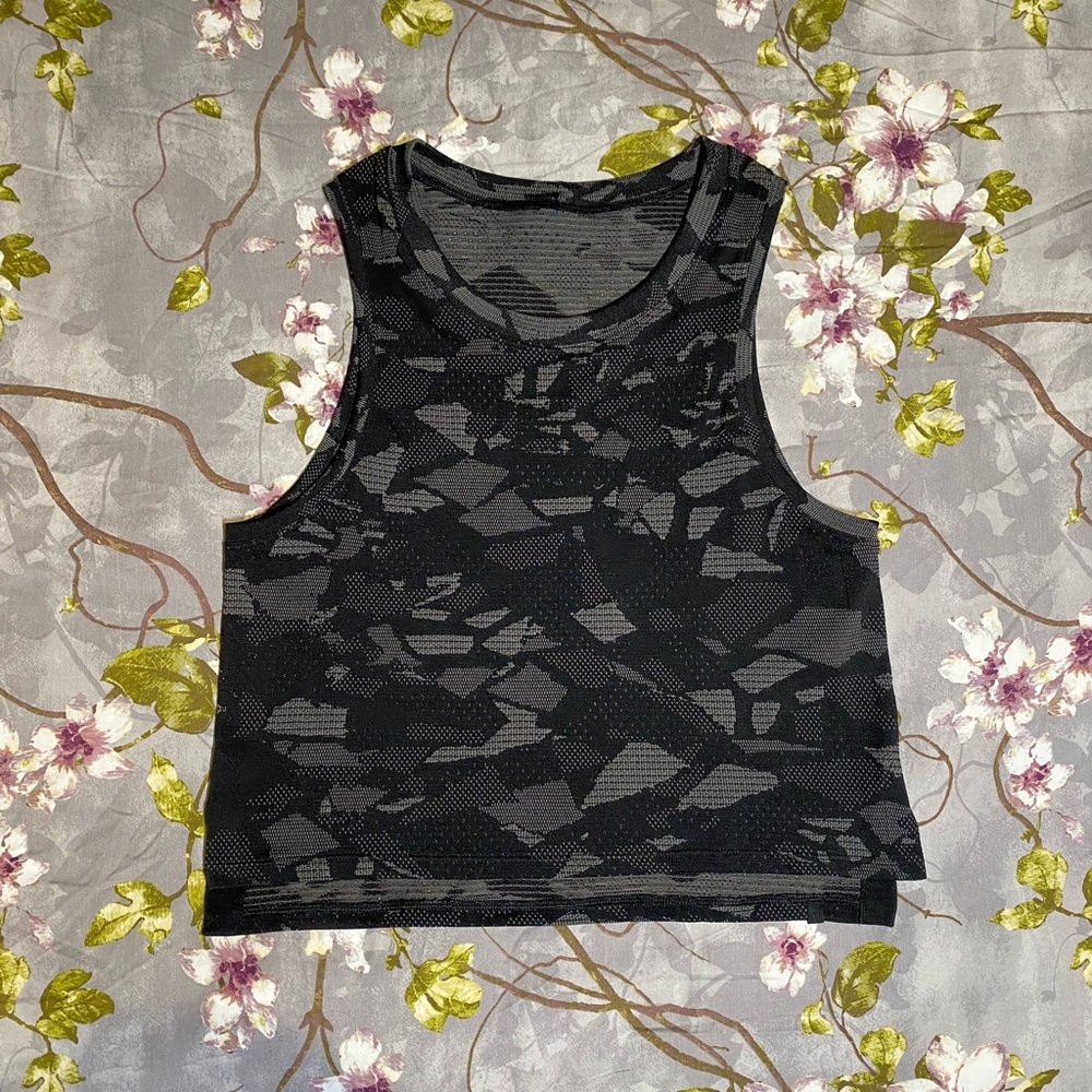 Train to be tank top